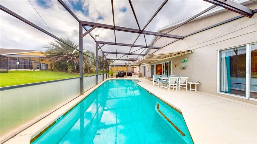 Pool/Lanai