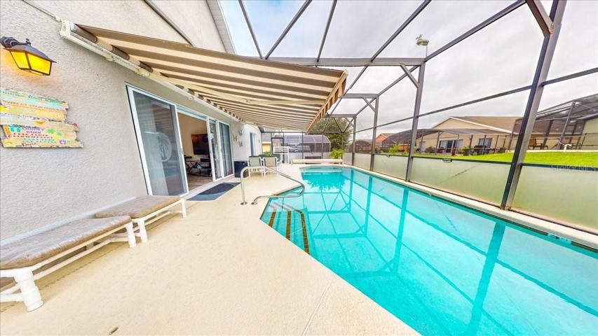 Pool/Lanai