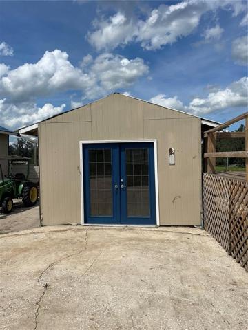 Feed Room