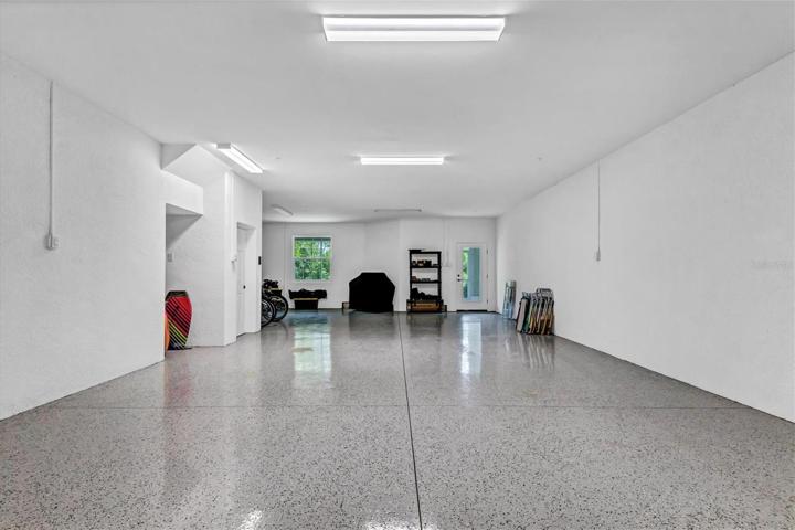 Oversized Garage!
