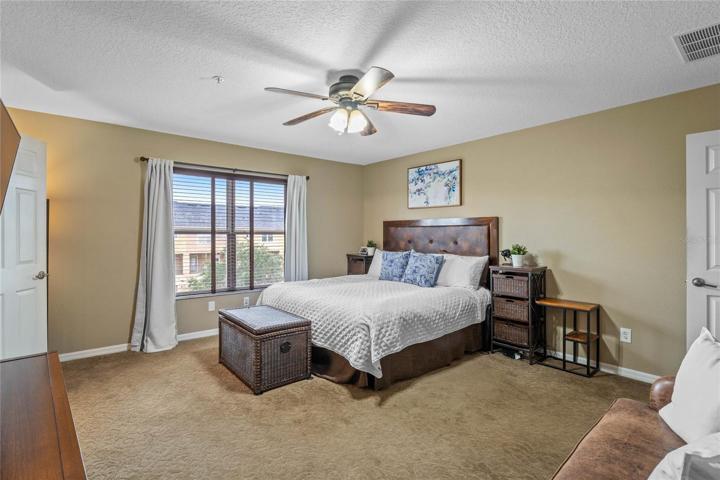 Master bedroom - enough room for king size furniture