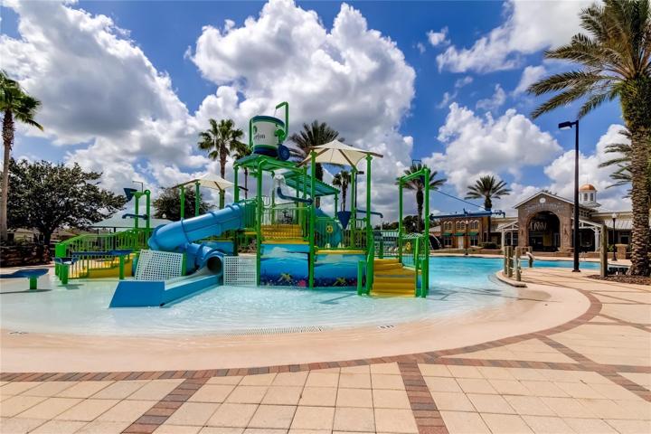kids splash area