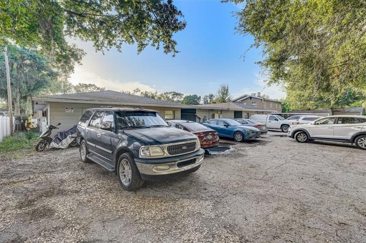 Rear Parking with two tandom spots.