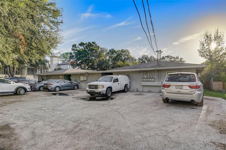 Rear Parking with two tandom spots.