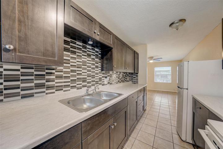 2 bedroom kitchen