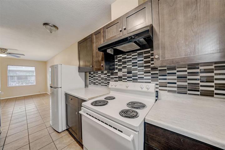 2 bedroom kitchen