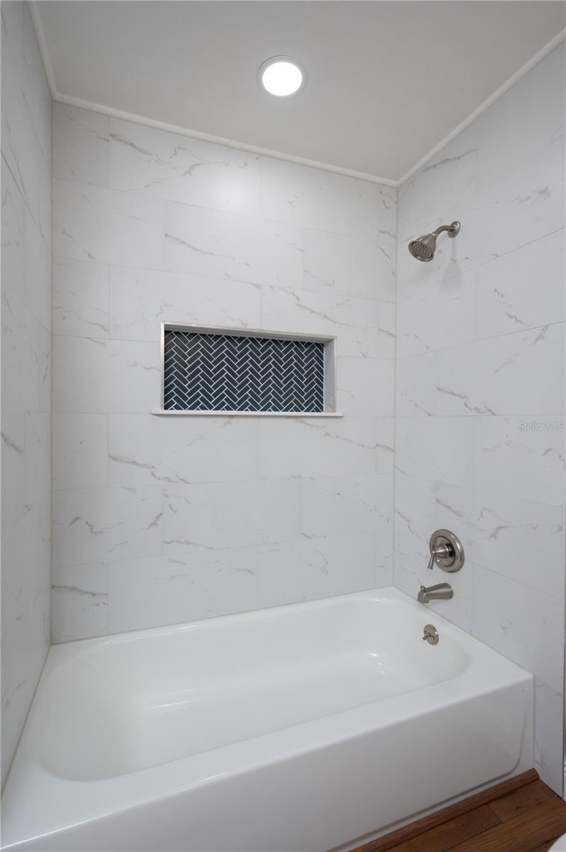 Bathroom 2 Tub and shower