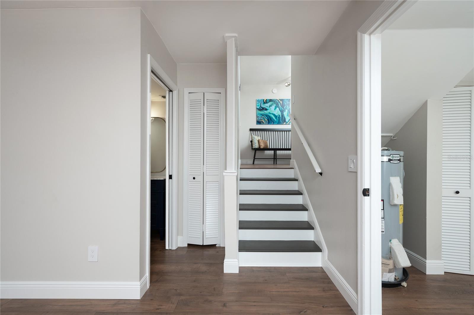 Foyer Stairs to lower level