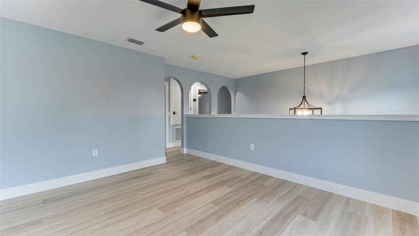 Second level Bonus Room/Loft that can be used as a den, playroom or open office