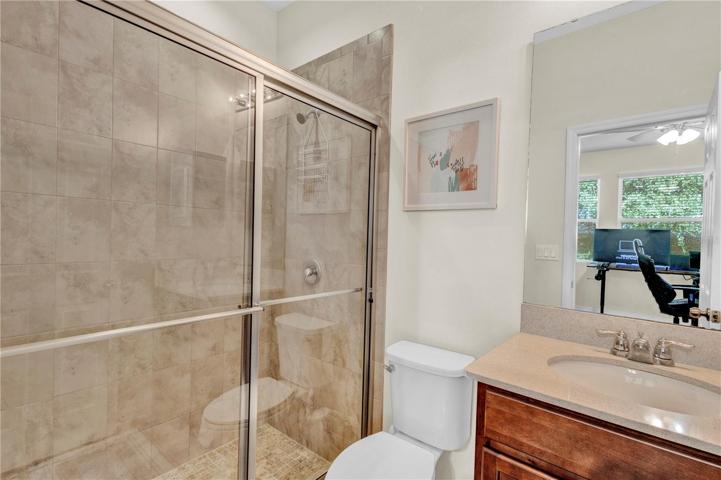 En-suite bathroom