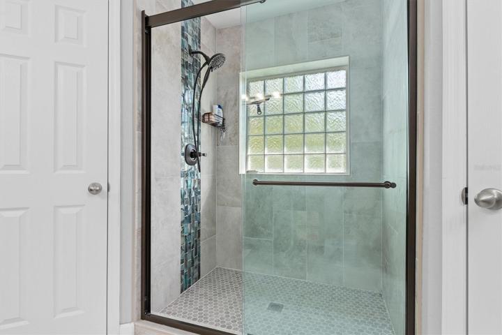 Master ensuite Shower