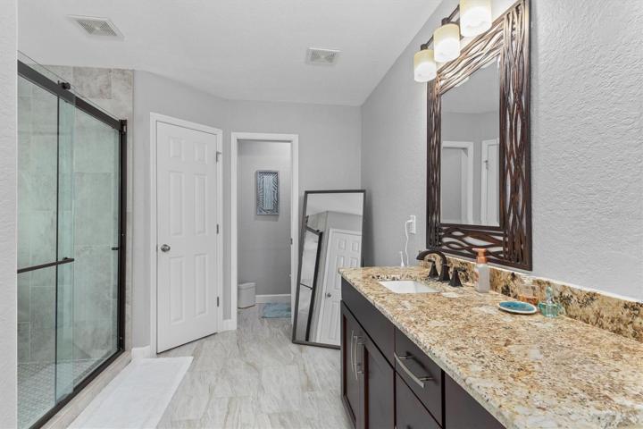 Master ensuite bath