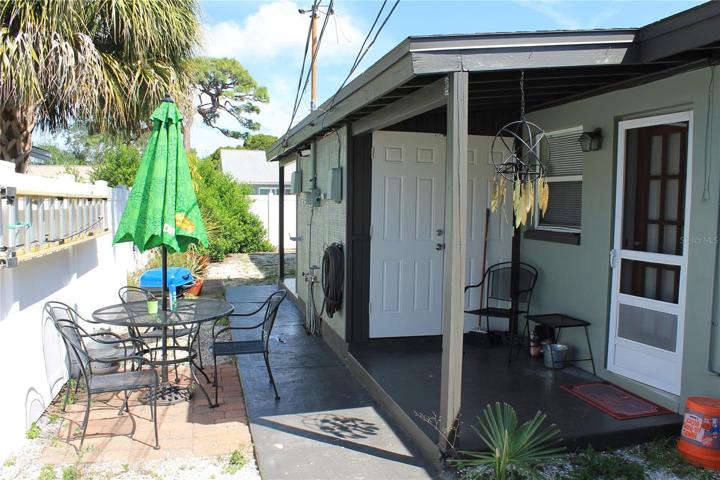 Porch/Sideyard