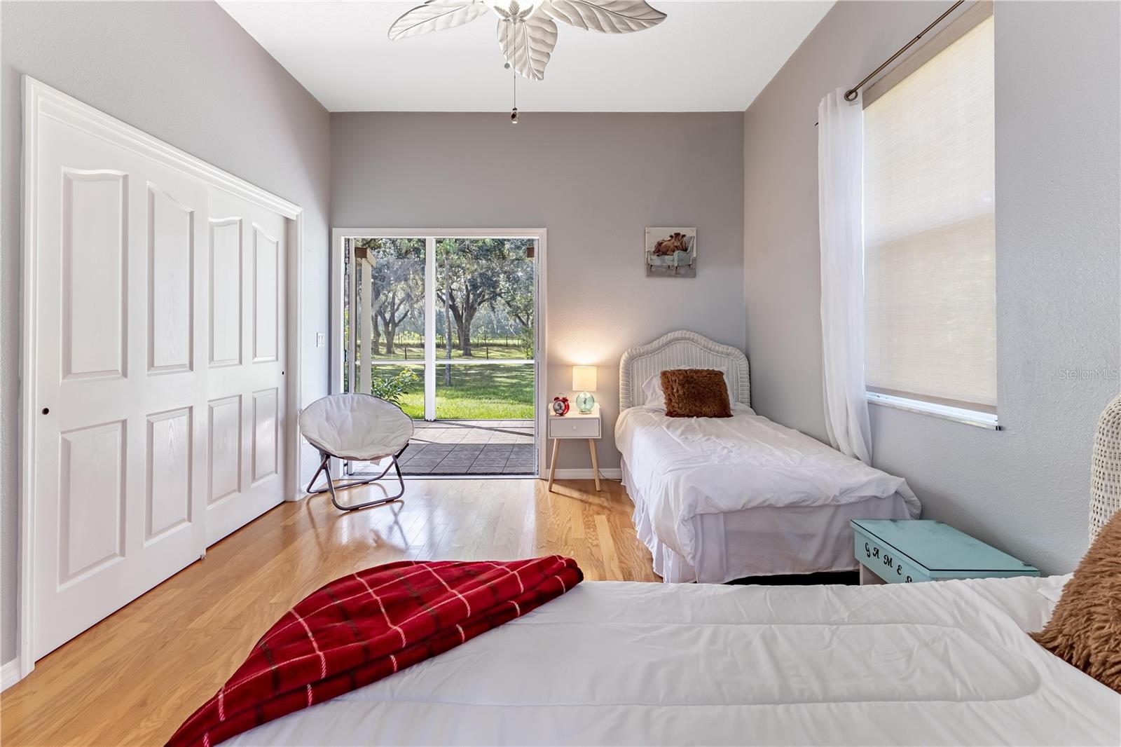 Spare room towards lanai