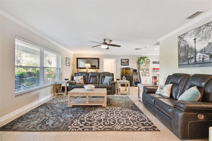 Living Room w/Front Yard View
