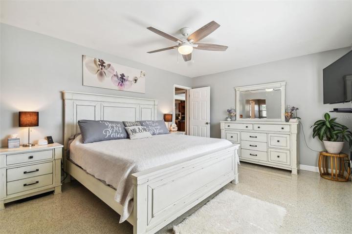 Master Bedroom Suite w/Water Views