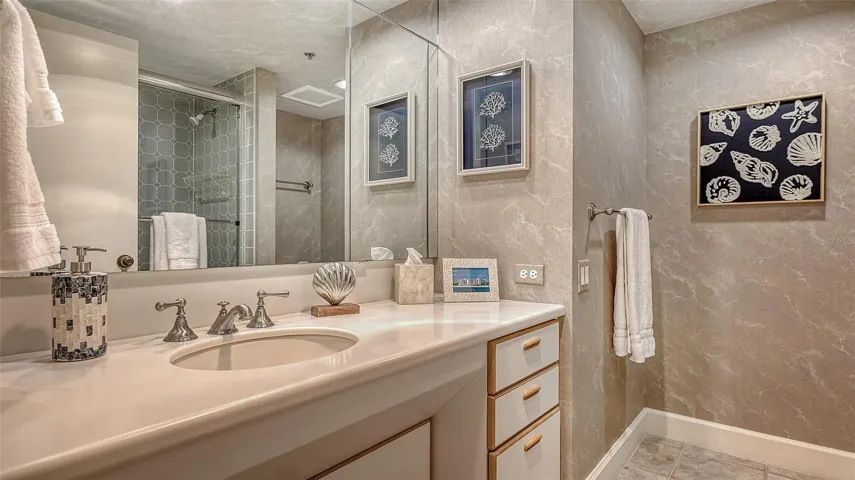 Guest bathroom/tub and shower combo
