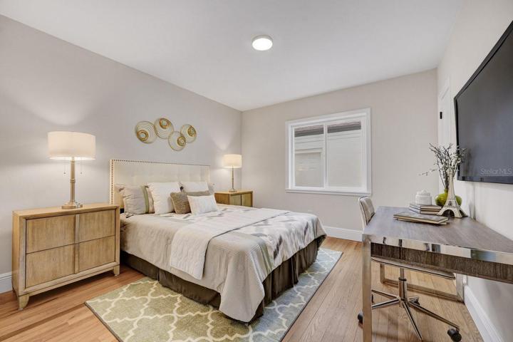 Guest bedroom.