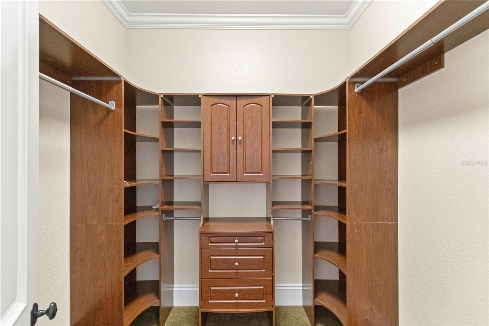 Build ins in primary bedroom