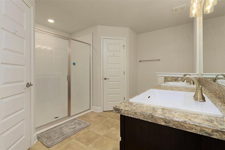 Owner's Ensuite Bathroom