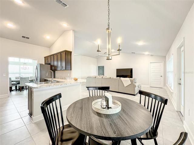 Eat-in Space in Kitchen