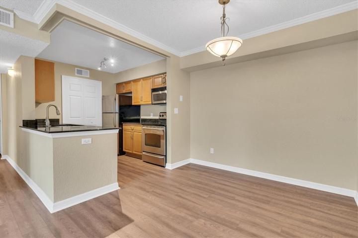 Kitchen / Dining