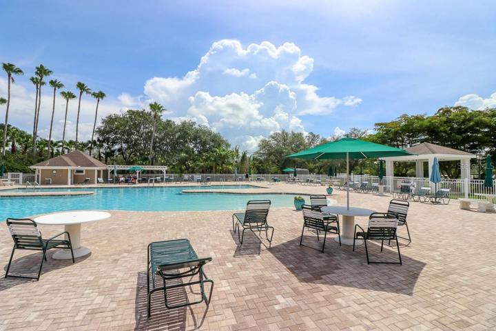 Riverwood Lap & Resort Style Pool