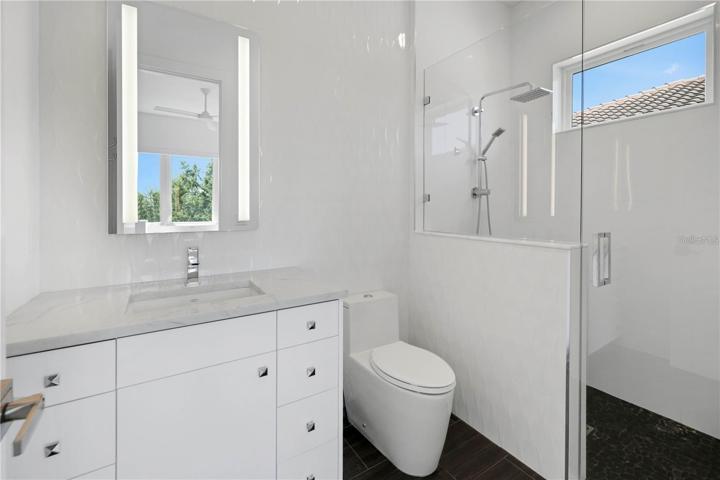 SECOND BEDROOMS BATH