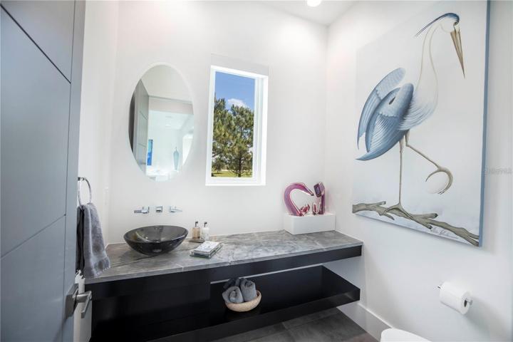 HALF BATH-POOL BATH