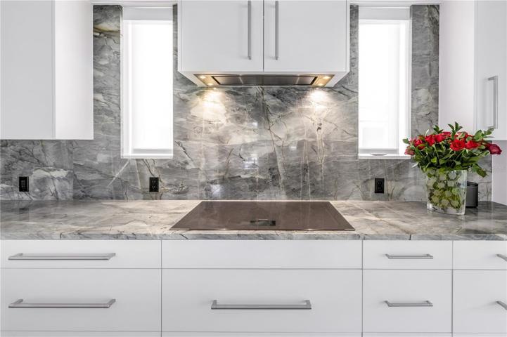 BLUE IJEN QUARTZITE IS A PIECE OF ART