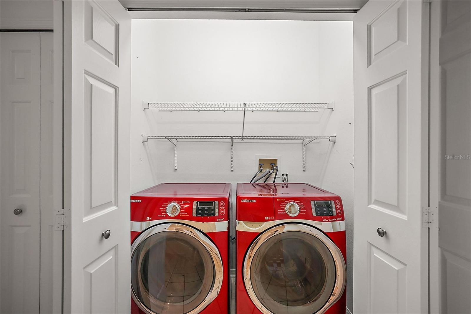 LAUNDRY CLOSET