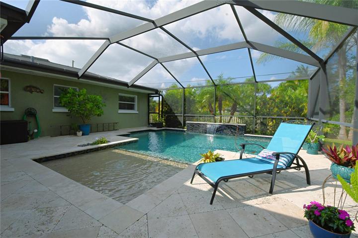 The pool can be heated by solar panels and was originally built as a salt water system but has been converted into a chlorine system.