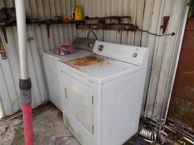 Laundry is outside