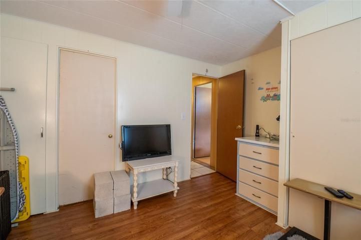 2nd bedroom