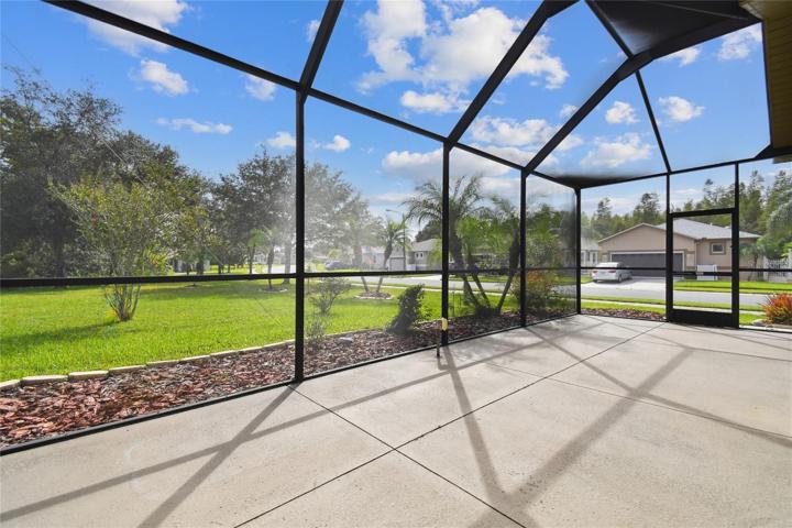 SCREENED LANAI