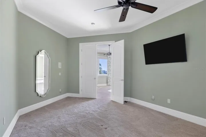 Guest bedroom 4 on third level