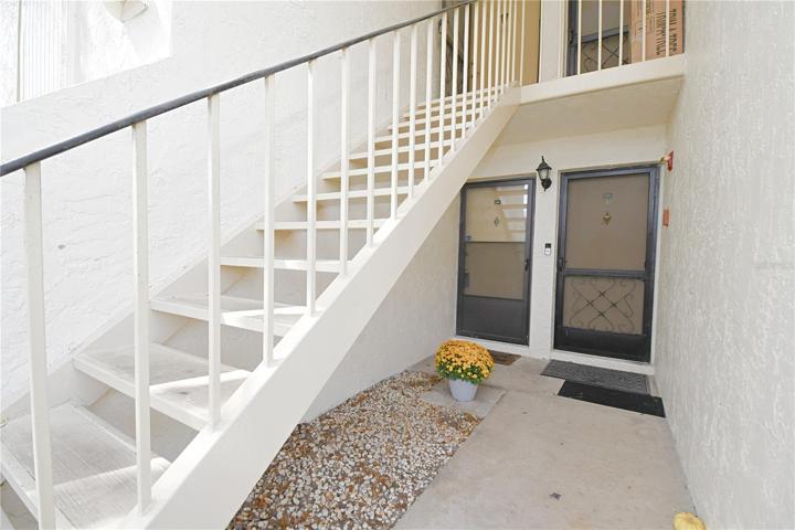 This MOVE-IN READY 2BR/2BA end unit on the first floor is a slice of paradise with its open floor plan and beautiful views.