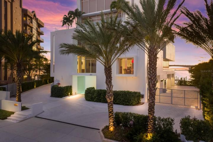 The tropical approach to your new home!