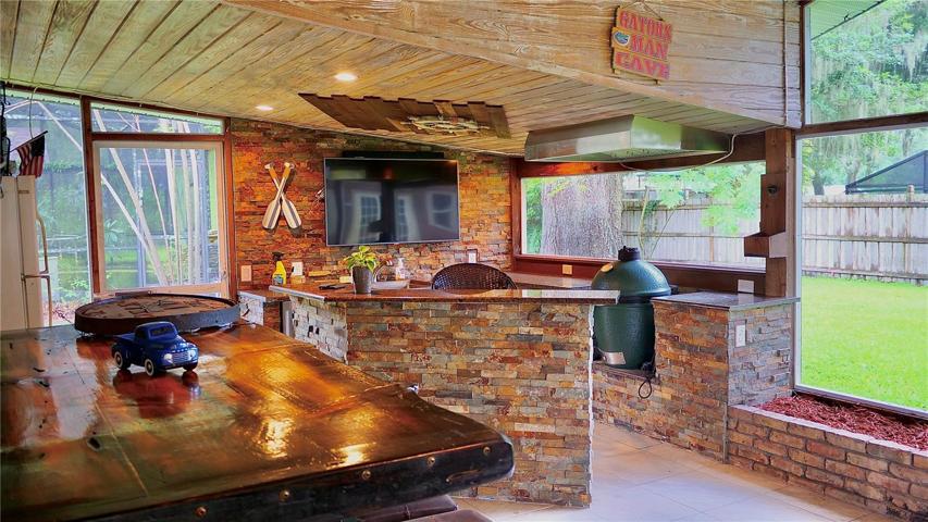 Outdoor Kitchen