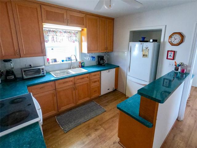Large Kitchen.