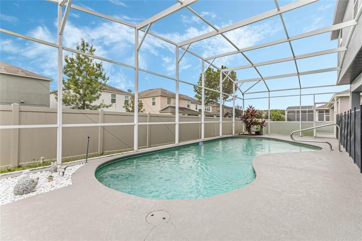 SCREENED POOL.
