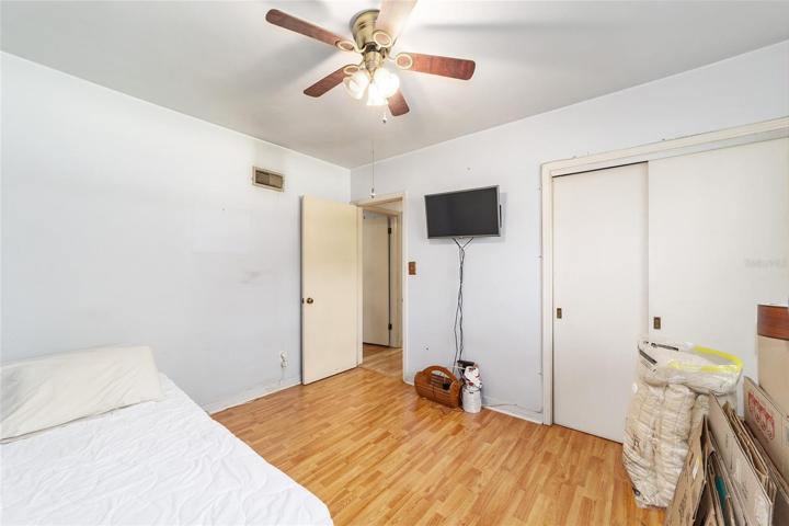 Guest bedroom