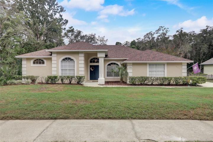 Newly remodeled and filled with gorgeous updates this Lake Mary POOL HOME delivers a NEW ROOF (2022), LUXURY VINYL PLANK FLOORS (2022), new carpet, new kitchen cabinets and quartz countertops, FRESH PAINT and so much more!