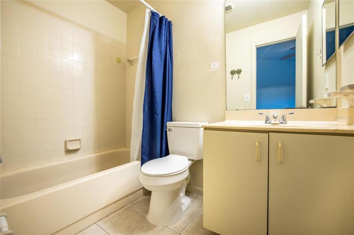 En suite bathroom