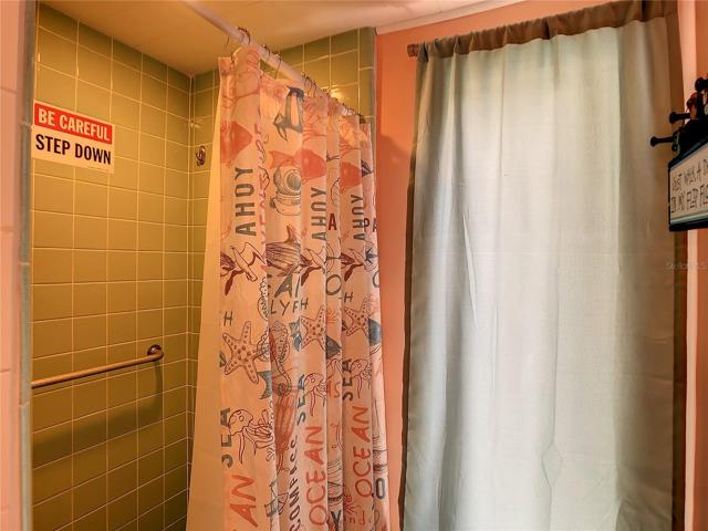 Studio cottage shower