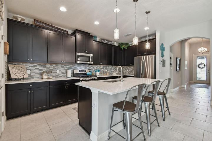 Kitchen/Entrance