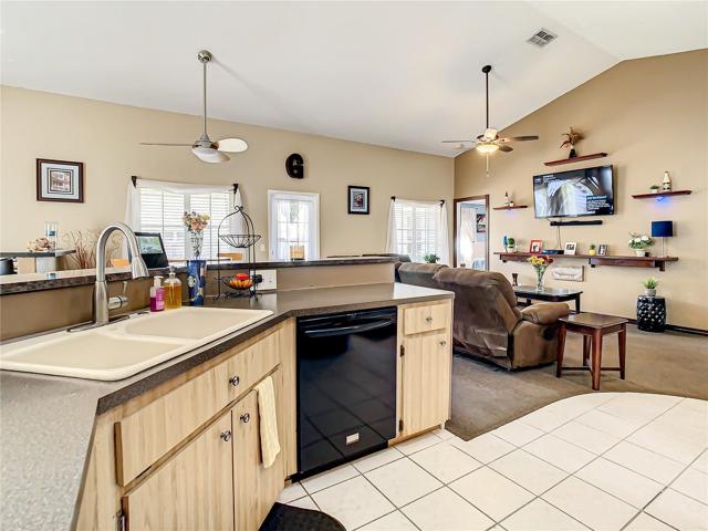 Kitchen Right