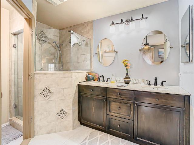 Master Bathroom Close
