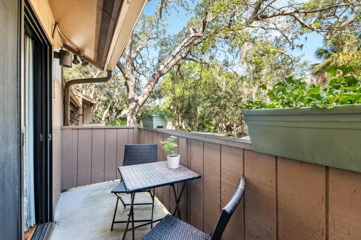 Front balcony off the kitchen
