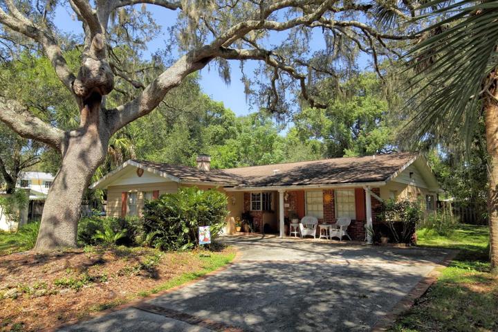 Welcome to 615 Glenridge Way!